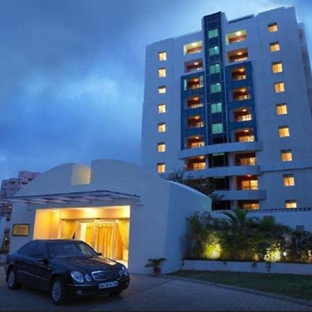Royal Orchid Golden Suites Pune Exterior foto