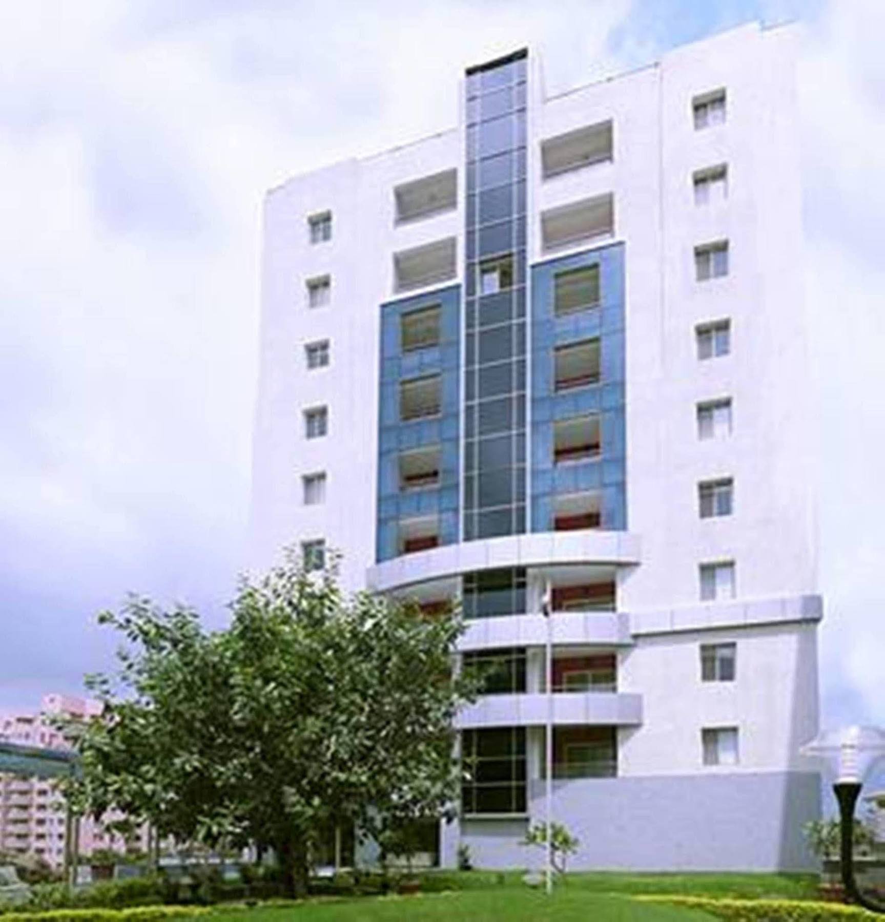Royal Orchid Golden Suites Pune Exterior foto