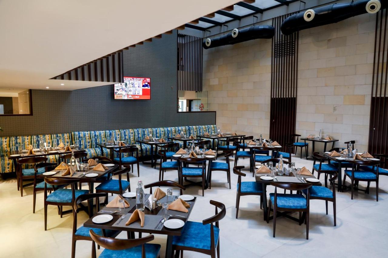 Royal Orchid Golden Suites Pune Exterior foto
